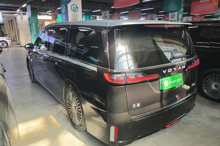 Used VOYAH Dream 2025 PHEV Four-Wheel-Drive Flagship Version – Qiankun Edition Exterior 2