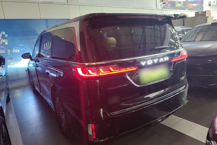 Used VOYAH Dream 2025 PHEV Four-Wheel Drive Prestige Kunpeng Edition Exterior 2