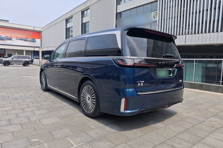 Used VOYAH Dream 2025 PHEV Four-Wheel Drive Prestige Kunpeng Edition Exterior 2