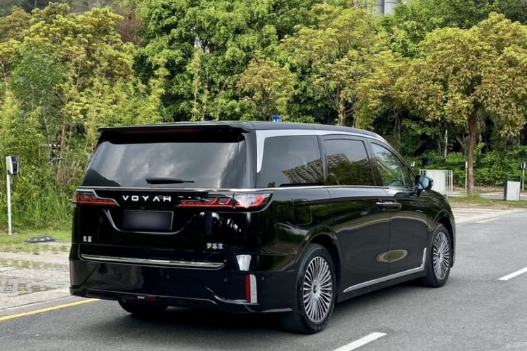 Used VOYAH Dream 2025 PHEV Four-Wheel Drive Prestige Kunpeng Edition Exterior 2