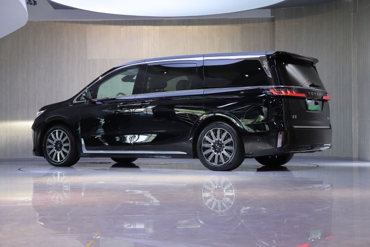 Used VOYAH Dream 2025 EV Four-Wheel Drive Flagship Kunpeng Edition Exterior 3
