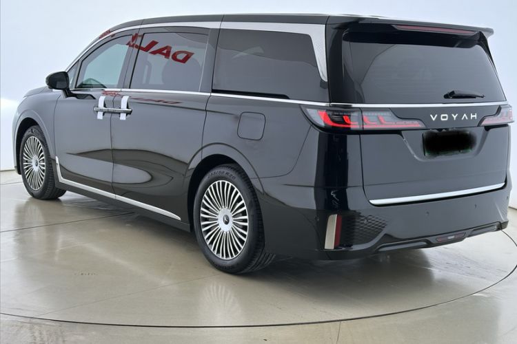 Used VOYAH Dream 2025 PHEV Four-Wheel Drive Excellence Kunpeng Edition Exterior 3