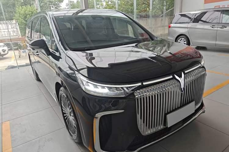 Used VOYAH Dream 2025 PHEV Four-Wheel-Drive Flagship Kunpeng Edition Exterior 3