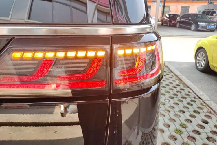 Used VOYAH Dream 2025 PHEV Four-Wheel-Drive Flagship Kunpeng Edition Exterior 3