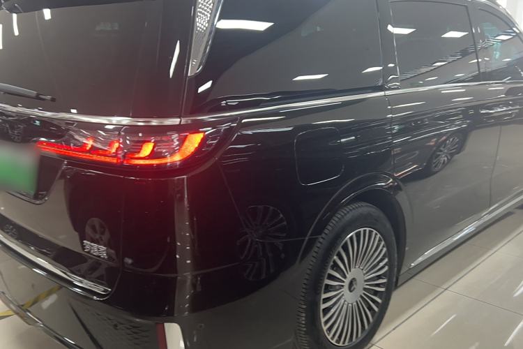 Used VOYAH Dream 2025 PHEV Four-Wheel Drive Prestige Kunpeng Edition Exterior 3
