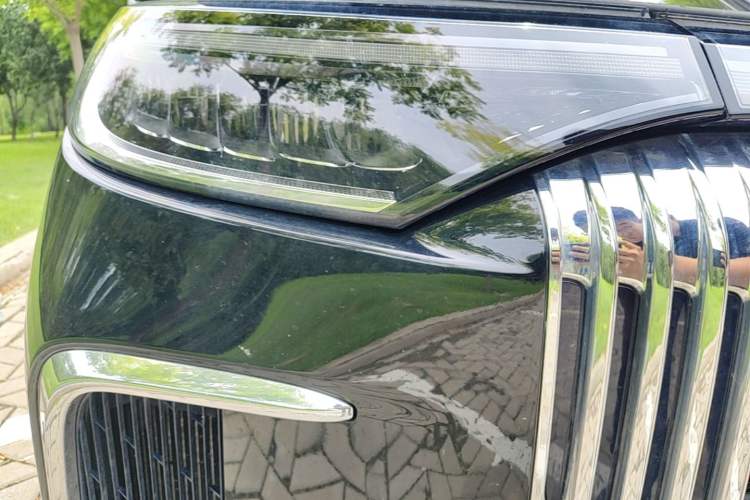 Used VOYAH Dream 2025 PHEV Four-Wheel-Drive Flagship Kunpeng Edition Exterior 3