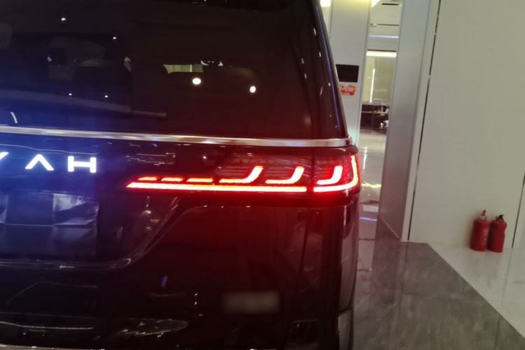 Used VOYAH Dream 2025 PHEV Four-Wheel Drive Excellence Qiankun Edition Exterior 3