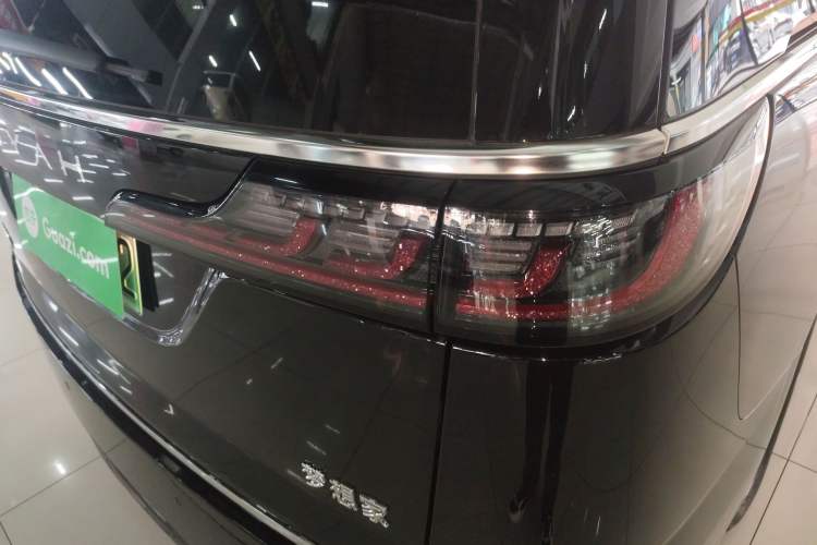 Used VOYAH Dream 2025 PHEV Four-Wheel-Drive Flagship Kunpeng Edition Exterior 3