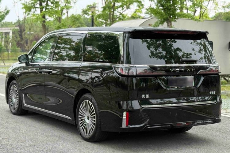 Used VOYAH Dream 2025 PHEV Four-Wheel Drive Prestige Qiankun Edition Exterior 4