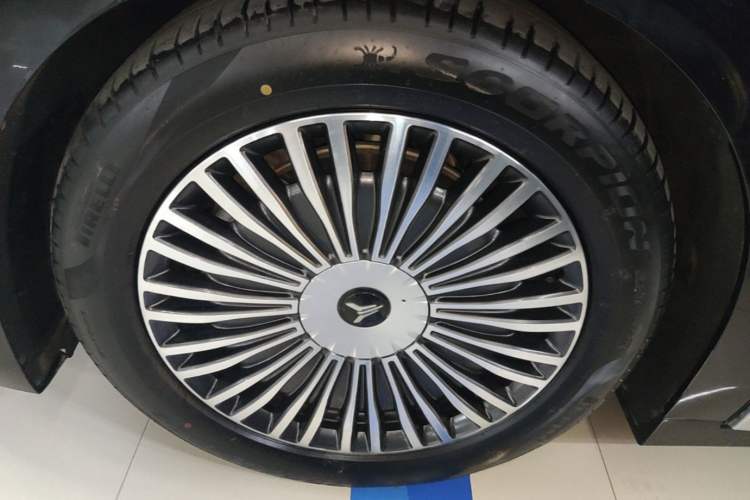 Used VOYAH Dream 2025 PHEV Four-Wheel-Drive Flagship Kunpeng Edition Exterior 4