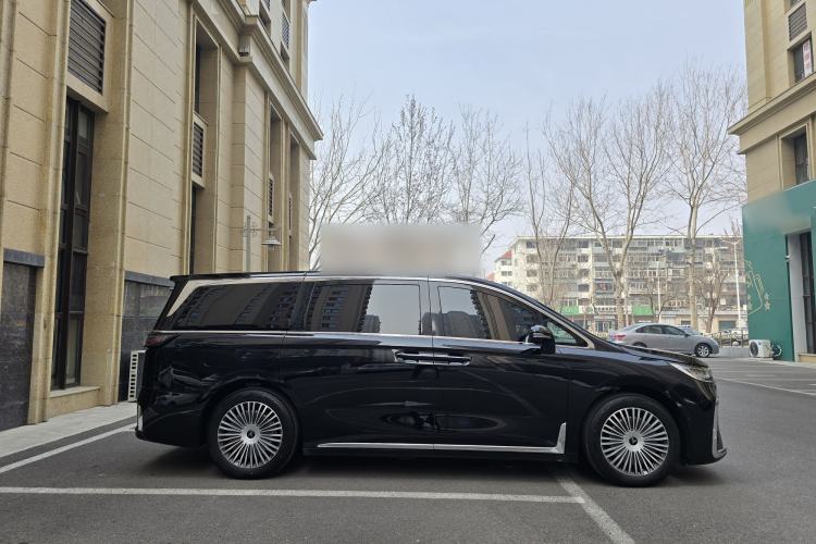 Used VOYAH Dream 2025 PHEV Four-Wheel Drive Prestige Kunpeng Edition Exterior 4