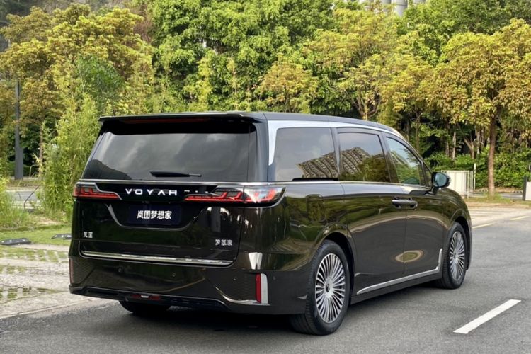 Used VOYAH Dream 2025 PHEV Four-Wheel-Drive Flagship Kunpeng Edition Exterior 4