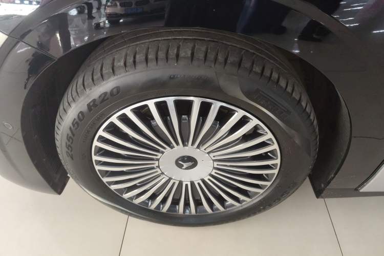 Used VOYAH Dream 2025 PHEV Four-Wheel-Drive Flagship Kunpeng Edition Exterior 4