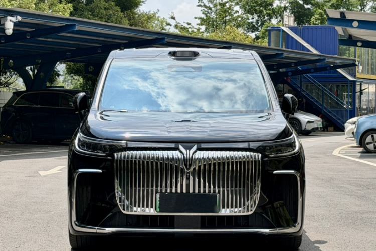 Used VOYAH Dream 2025 PHEV Four-Wheel Drive Prestige Qiankun Edition Exterior 5