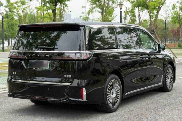 Used VOYAH Dream 2025 PHEV Four-Wheel Drive Prestige Qiankun Edition Exterior 5