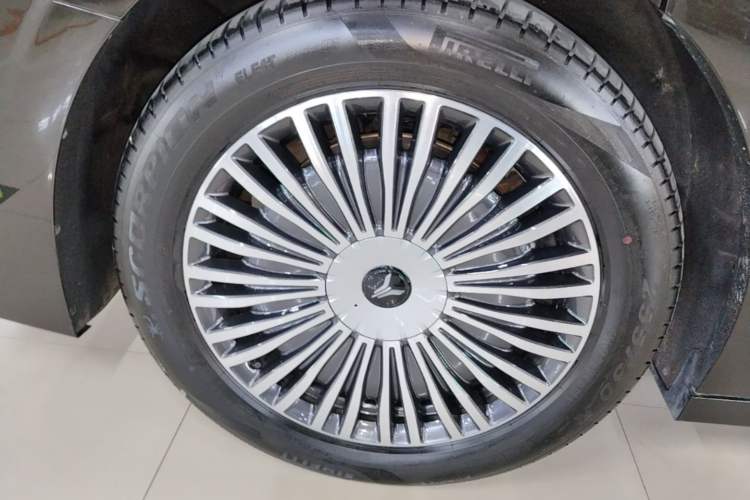 Used VOYAH Dream 2025 PHEV Four-Wheel-Drive Flagship Kunpeng Edition Exterior 5