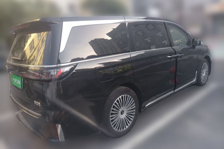 Used VOYAH Dream 2025 PHEV Four-Wheel Drive Excellence Kunpeng Edition Exterior 5