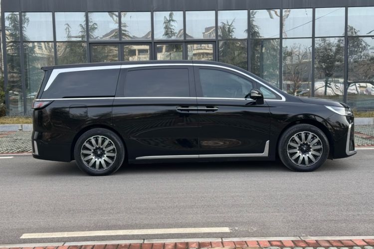 Used VOYAH Dream 2025 EV Four-Wheel Drive Prestige Kunpeng Edition Exterior 5