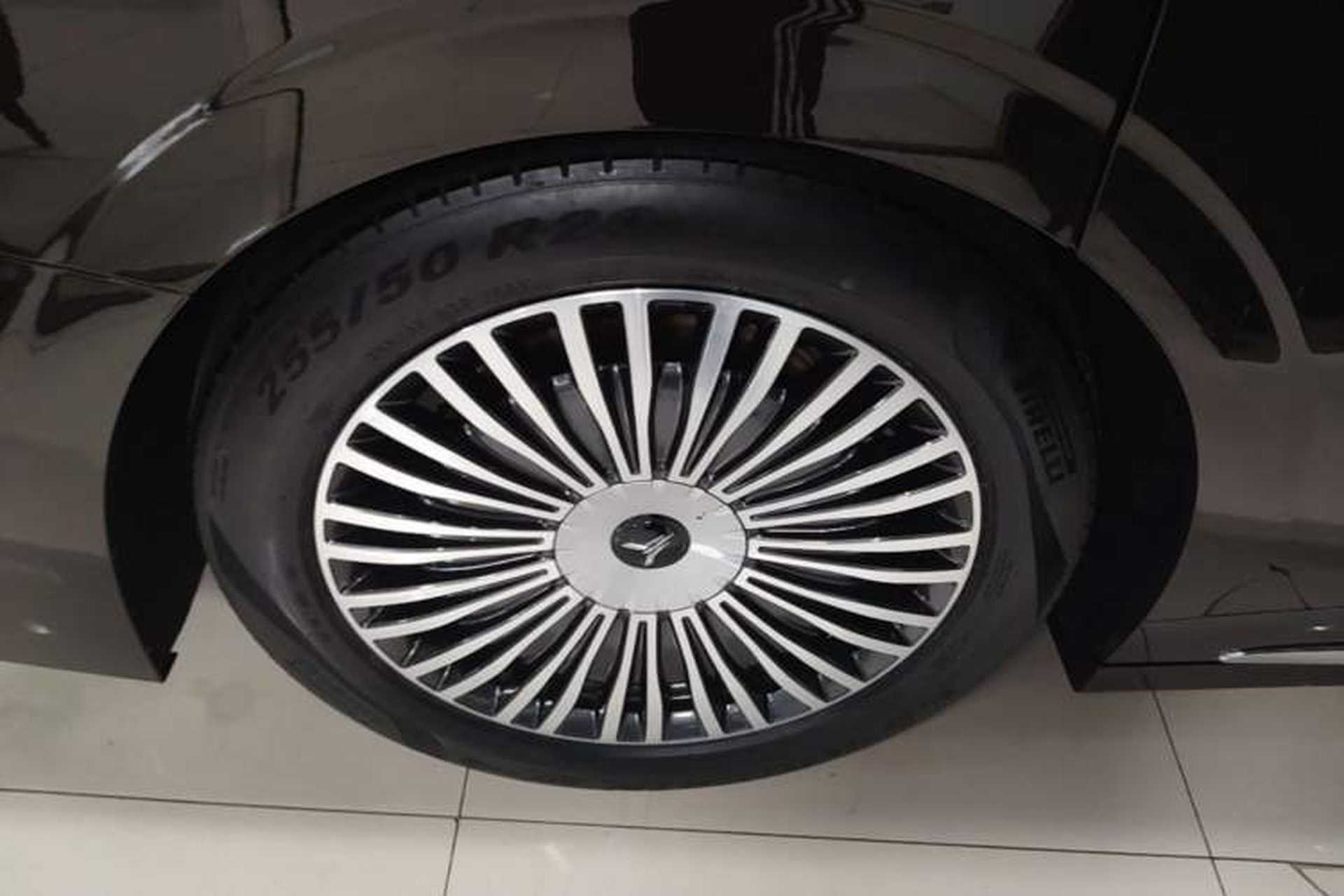 Used VOYAH Dream 2025 PHEV Four-Wheel-Drive Flagship Kunpeng Edition Exterior 5