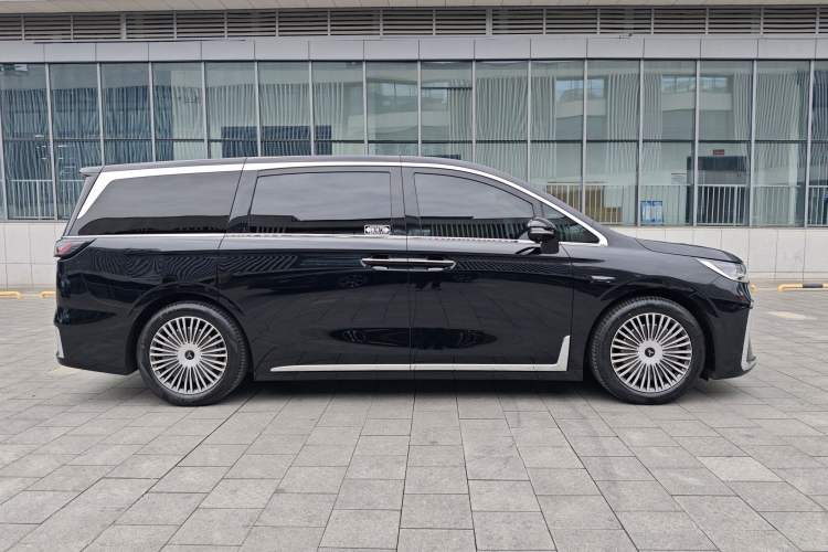 Used VOYAH Dream 2025 PHEV Four-Wheel-Drive Flagship Version – Qiankun Edition Exterior 5