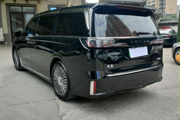 Used VOYAH Dream 2025 PHEV Four-Wheel Drive Prestige Kunpeng Edition Exterior 5