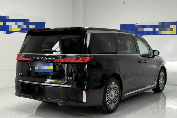 Used VOYAH Dream 2025 PHEV Four-Wheel Drive Prestige Kunpeng Edition Exterior 5
