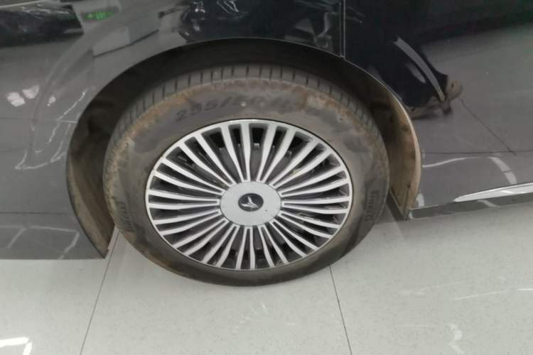 Used VOYAH Dream 2025 PHEV Four-Wheel Drive Prestige Qiankun Edition Exterior 5