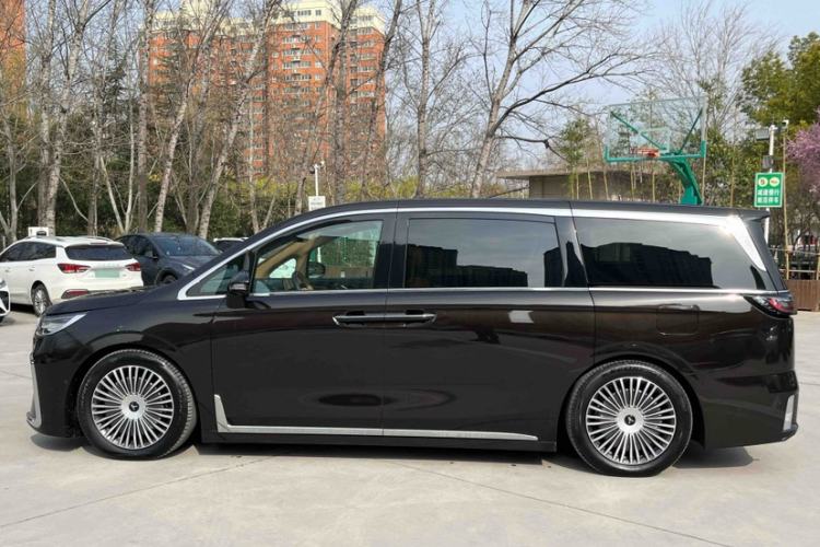Used VOYAH Dream 2025 PHEV Four-Wheel-Drive Flagship Kunpeng Edition Exterior 5