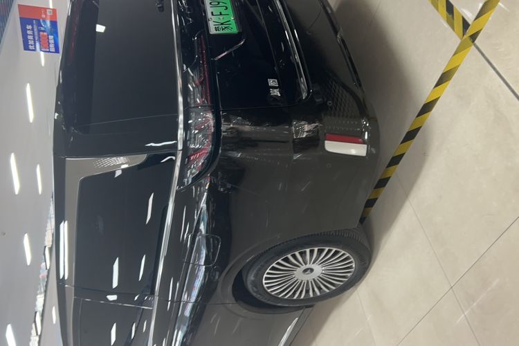Used VOYAH Dream 2025 PHEV Four-Wheel Drive Prestige Kunpeng Edition Exterior 5