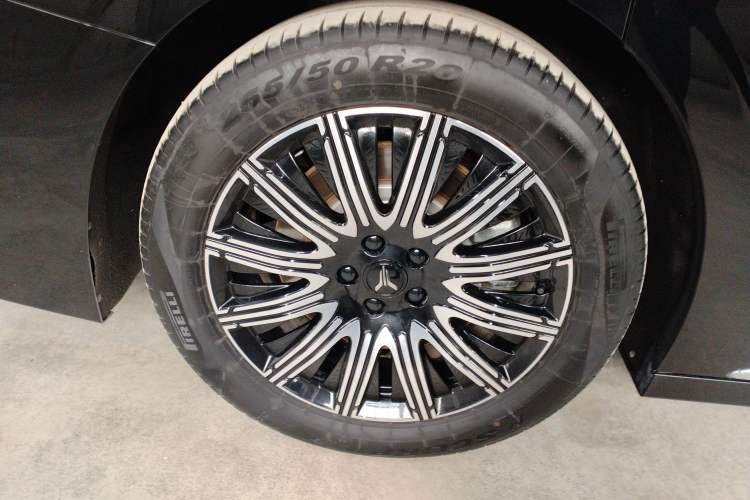 Used VOYAH Dream 2025 EV Four-Wheel Drive Flagship Kunpeng Edition Exterior 5
