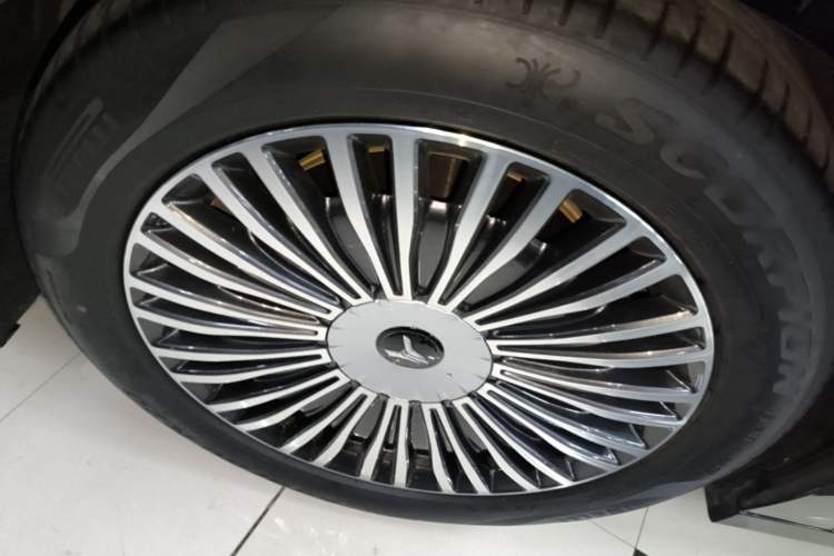 Used VOYAH Dream 2025 PHEV Four-Wheel-Drive Flagship Kunpeng Edition Exterior 5