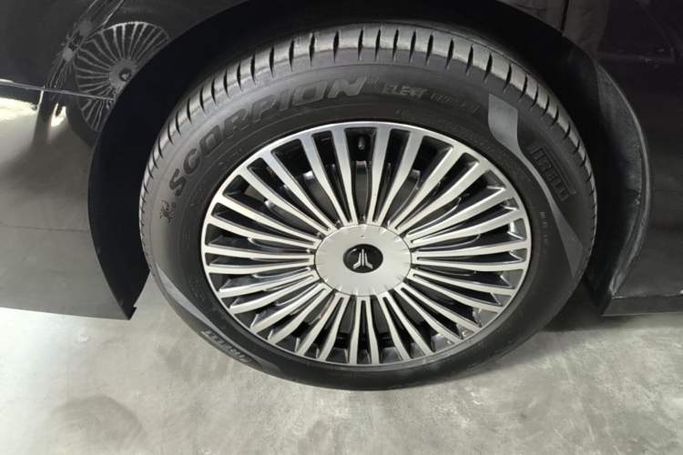 Used VOYAH Dream 2025 PHEV Four-Wheel-Drive Flagship Version – Qiankun Edition Exterior 5