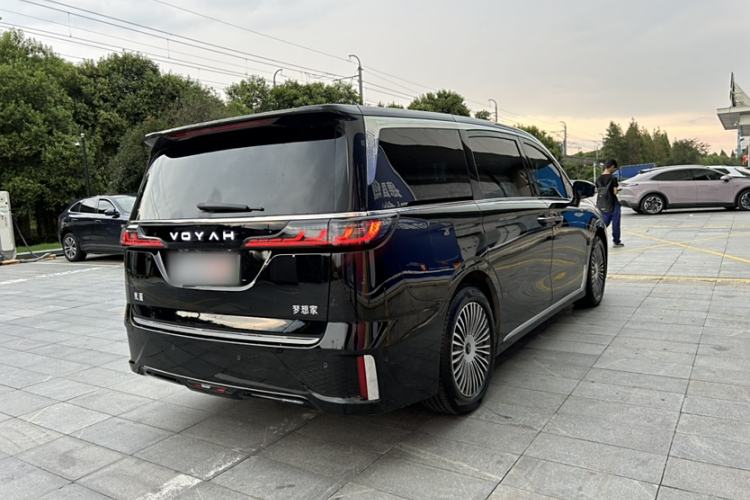Used VOYAH Dream 2025 PHEV Four-Wheel Drive Prestige Kunpeng Edition Exterior 6