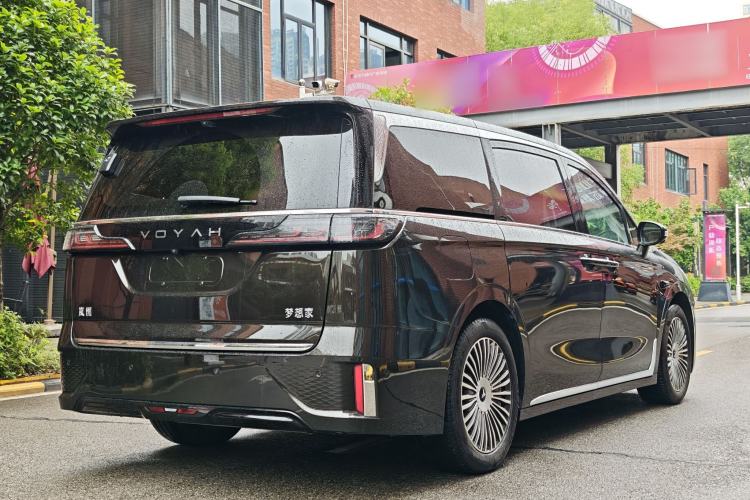 Used VOYAH Dream 2025 PHEV Four-Wheel Drive Prestige Qiankun Edition Exterior 6