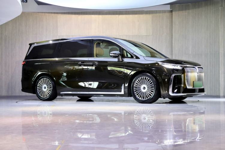 Used VOYAH Dream 2025 PHEV Four-Wheel-Drive Flagship Kunpeng Edition Exterior 6