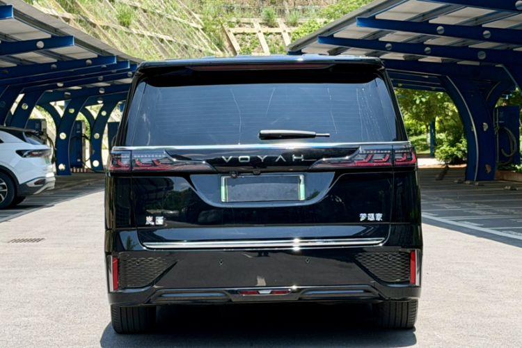 Used VOYAH Dream 2025 EV Four-Wheel Drive Prestige Kunpeng Edition Exterior 6