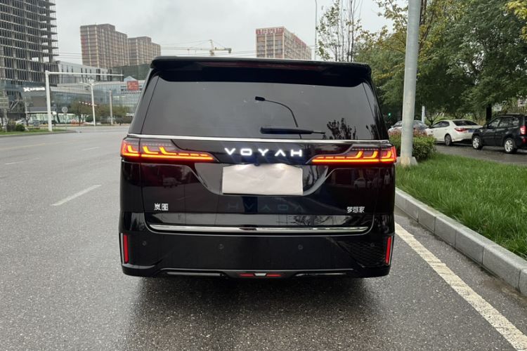 Used VOYAH Dream 2025 EV Four-Wheel Drive Prestige Kunpeng Edition Exterior 6