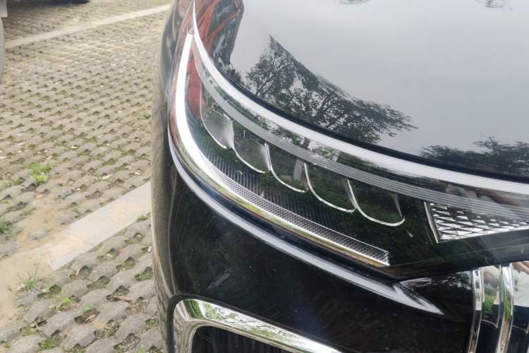 Used VOYAH Dream 2025 PHEV Four-Wheel Drive Excellence Kunpeng Edition Exterior 6