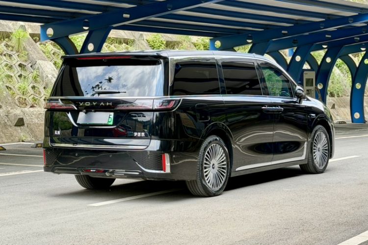 Used VOYAH Dream 2025 PHEV Four-Wheel Drive Prestige Qiankun Edition Exterior 7