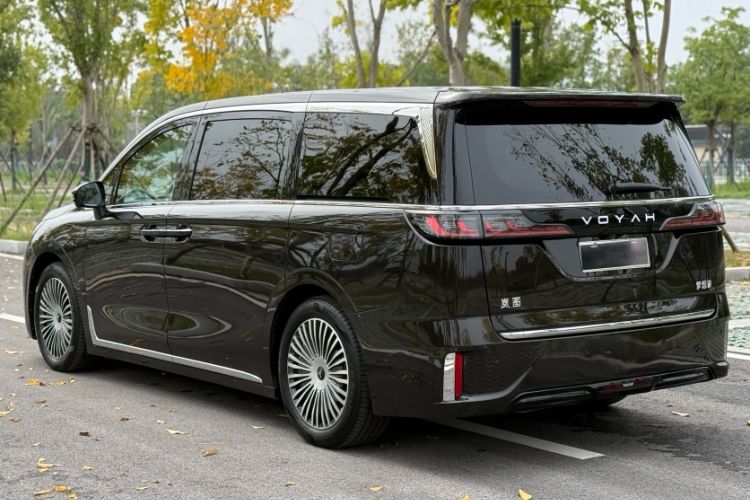 Used VOYAH Dream 2025 PHEV Four-Wheel-Drive Flagship Kunpeng Edition Exterior 7