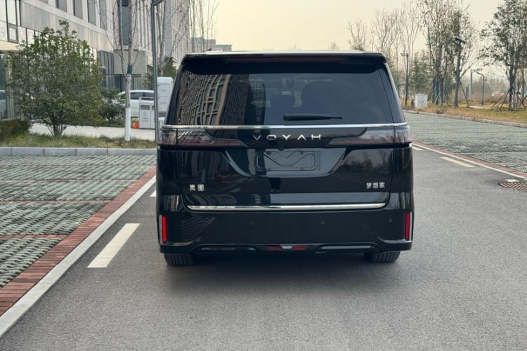 Used VOYAH Dream 2025 EV Four-Wheel Drive Prestige Kunpeng Edition Exterior 7