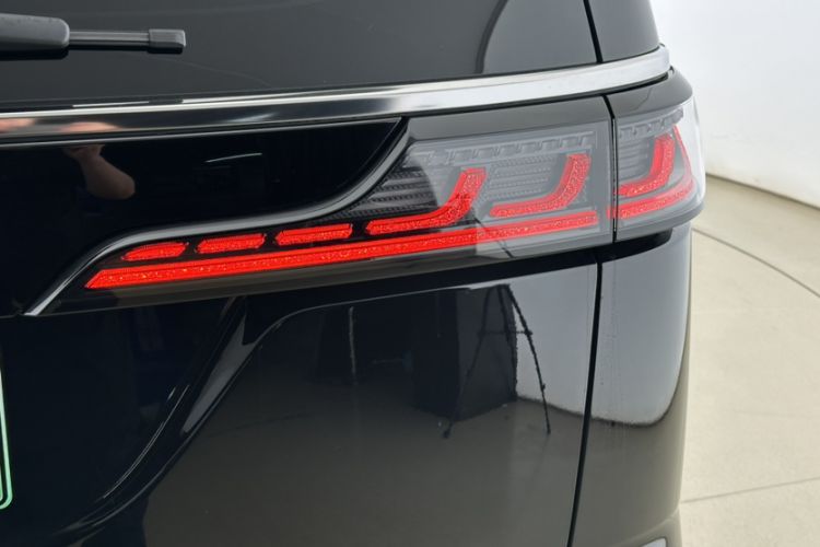 Used VOYAH Dream 2025 PHEV Four-Wheel Drive Excellence Kunpeng Edition Exterior 7