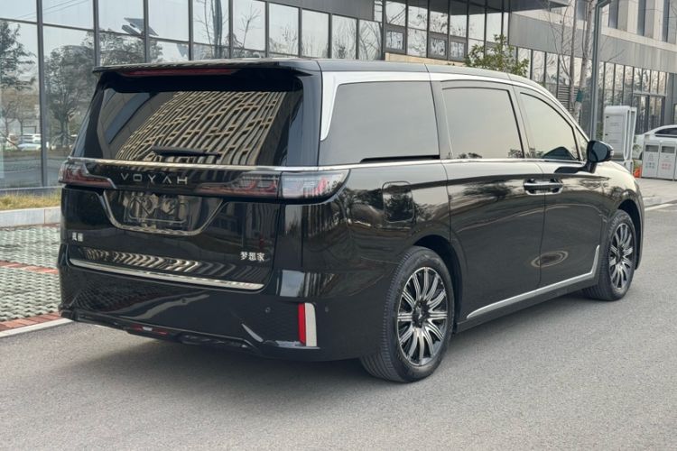 Used VOYAH Dream 2025 EV Four-Wheel Drive Prestige Kunpeng Edition Exterior 8