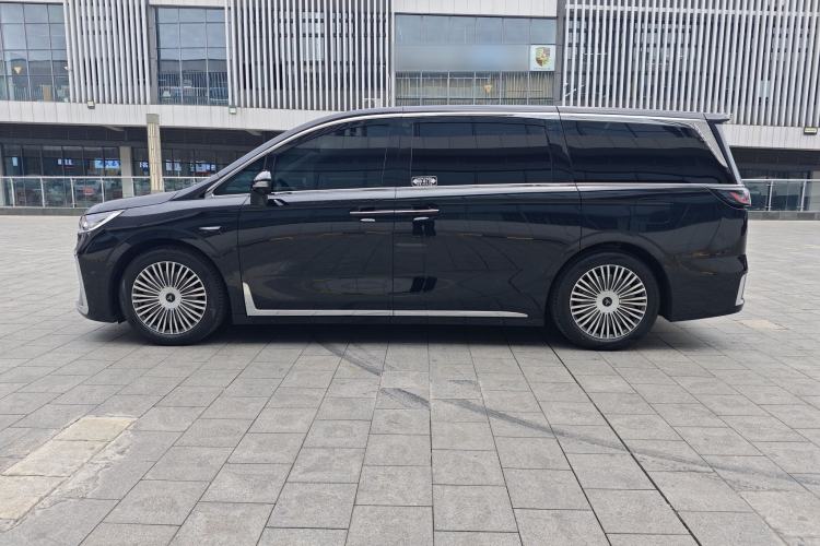 Used VOYAH Dream 2025 PHEV Four-Wheel-Drive Flagship Version – Qiankun Edition Exterior 8
