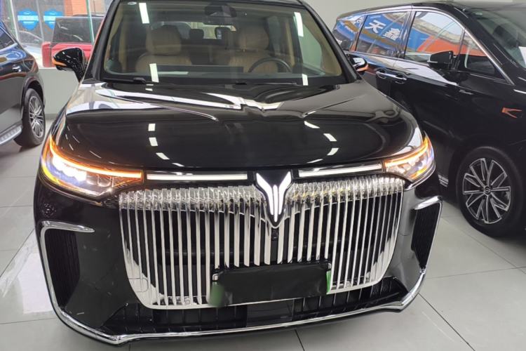 Used VOYAH Dream 2025 PHEV Four-Wheel-Drive Flagship Kunpeng Edition Front