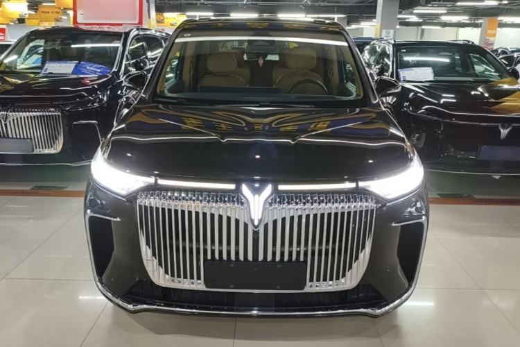 Used VOYAH Dream 2025 PHEV Four-Wheel-Drive Flagship Kunpeng Edition Front