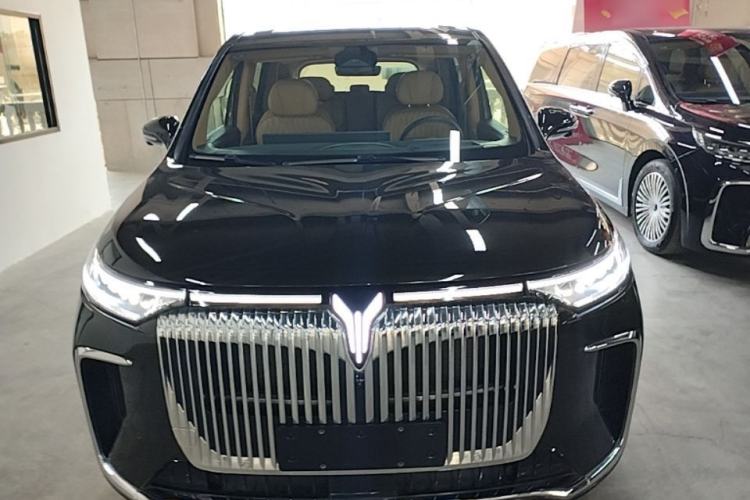 Used VOYAH Dream 2025 PHEV Four-Wheel-Drive Flagship Kunpeng Edition Front