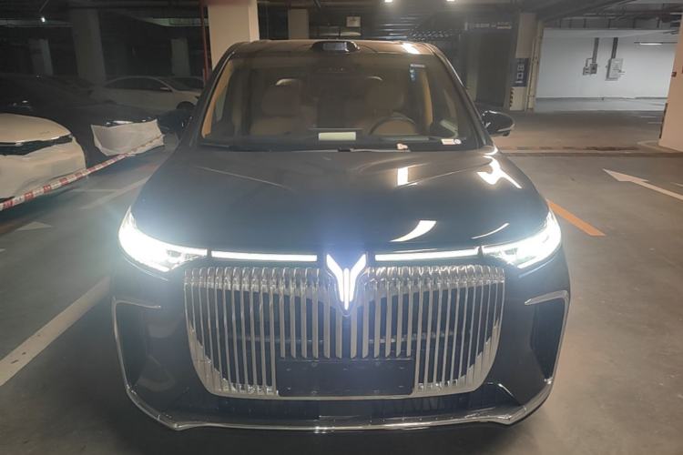 Used VOYAH Dream 2025 PHEV Four-Wheel Drive Excellence Qiankun Edition Front