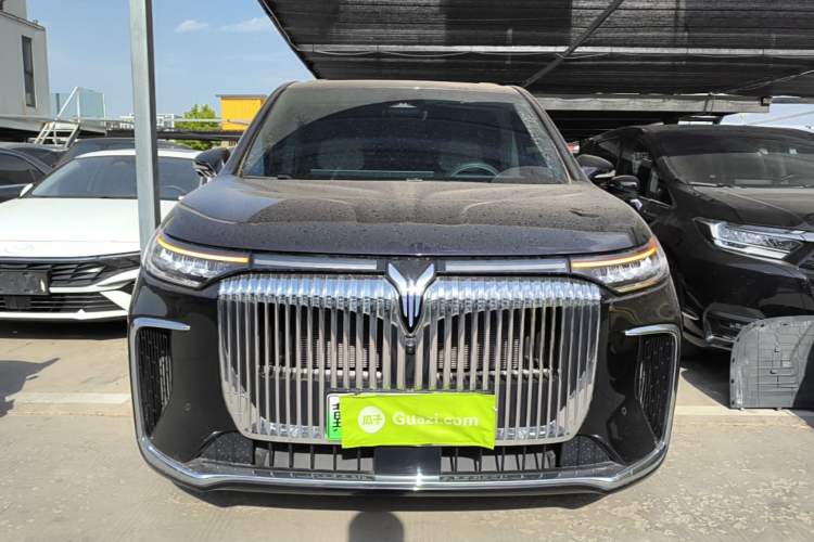 Used VOYAH Dream 2025 PHEV Four-Wheel Drive Prestige Kunpeng Edition Front