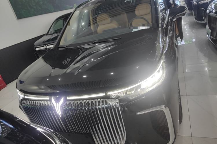 Used VOYAH Dream 2025 PHEV Four-Wheel Drive Excellence Qiankun Edition Front